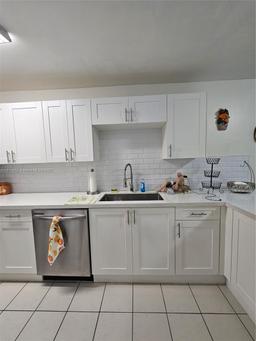 Picture of 4197 W 10Th Ave, Hialeah, FL 33012