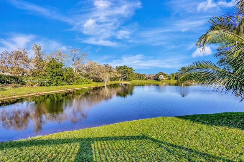 Picture of 2400 NW Lakeridge Dr, Palm City FL 34990