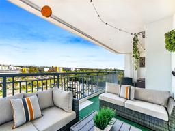 Picture of 3800 Hillcrest Dr # 907, Hollywood, FL 33021