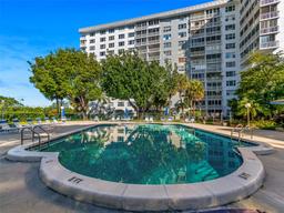 Picture of 3800 Hillcrest Dr # 907, Hollywood, FL 33021