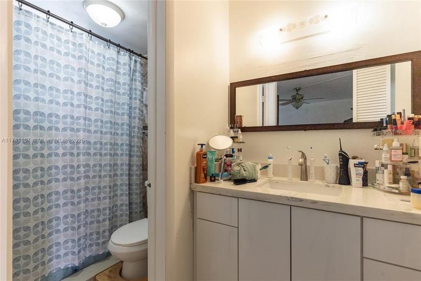 Picture of 1515 NE 125Th Ter # 212, North Miami FL 33161