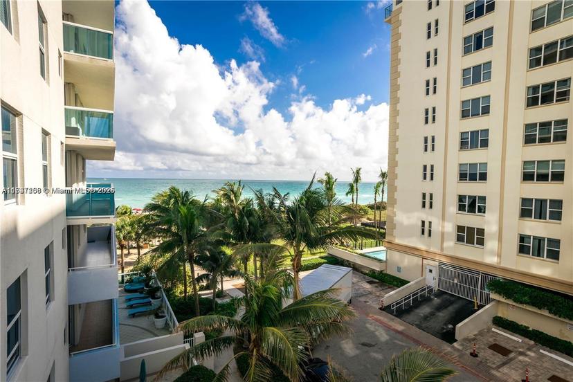 Picture of 9201 Collins Ave # 424, Surfside FL 33154