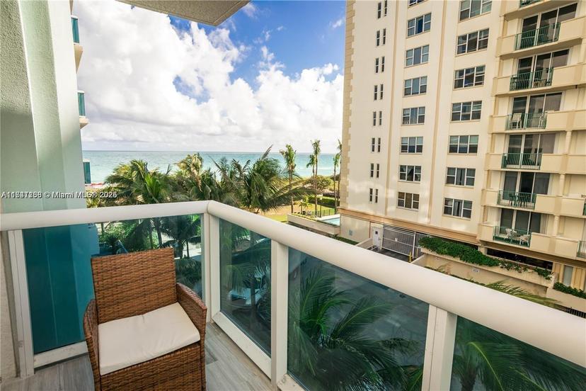 Picture of 9201 Collins Ave # 424, Surfside FL 33154