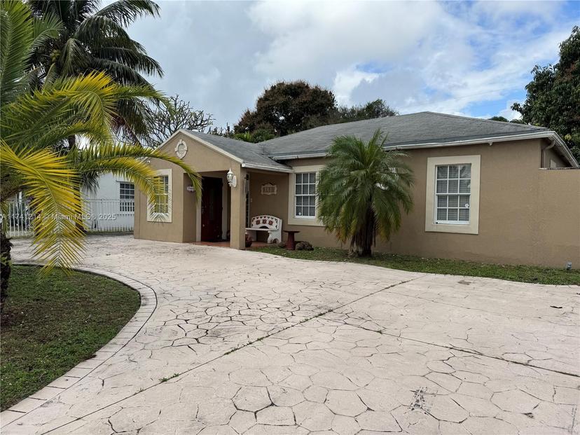 Picture of 761 NE 4Th Pl, Hialeah FL 33010