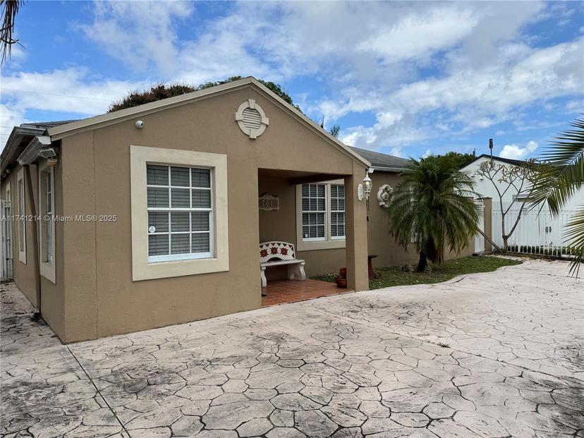 Picture of 761 NE 4Th Pl, Hialeah FL 33010