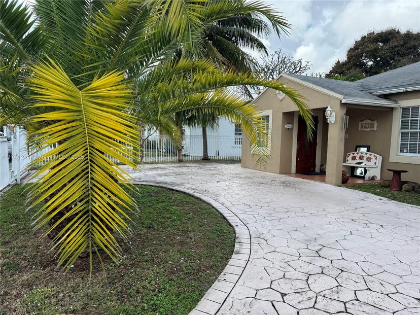 Picture of 761 NE 4Th Pl, Hialeah FL 33010