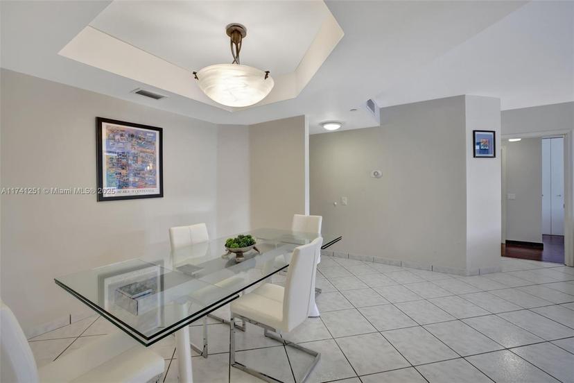 Picture of 3640 Yacht Club Dr # 203, Aventura FL 33180