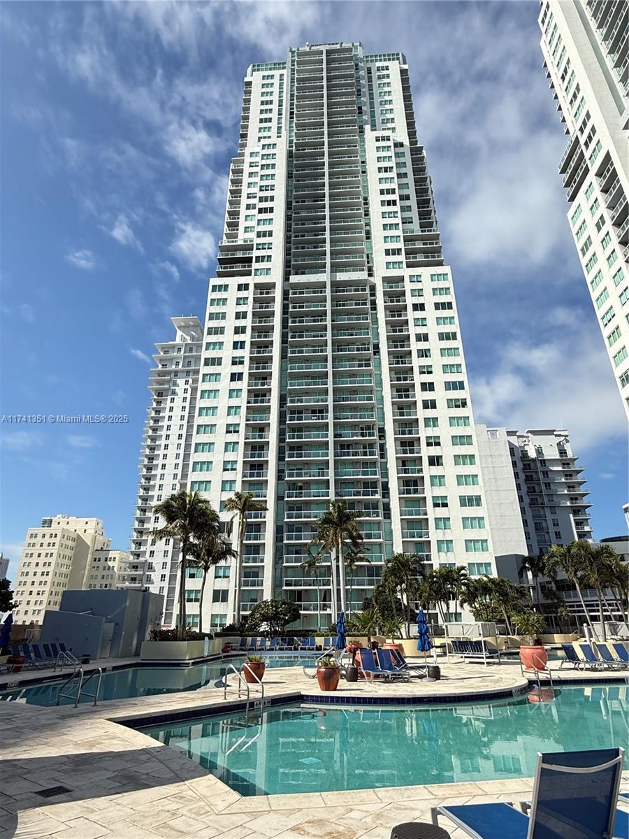 Picture of 253 NE 2Nd St # 908, Miami, FL 33132