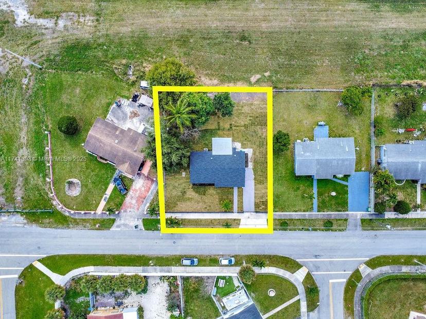 Picture of 2210 NW 204Th St, Miami Gardens FL 33056