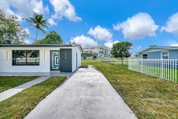 Picture of 2210 NW 204Th St, Miami Gardens, FL 33056