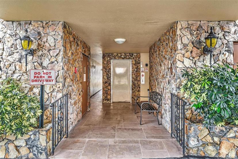 Picture of 501 NE 14Th Ave # 704, Hallandale Beach FL 33009