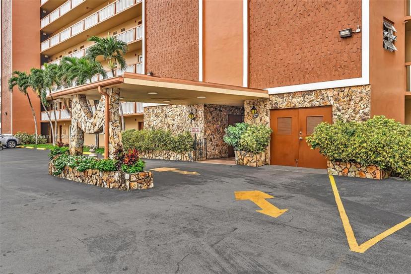 Picture of 501 NE 14Th Ave # 704, Hallandale Beach FL 33009