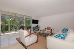 Picture of 609 Ocean Dr # 2H, Key Biscayne, FL 33149