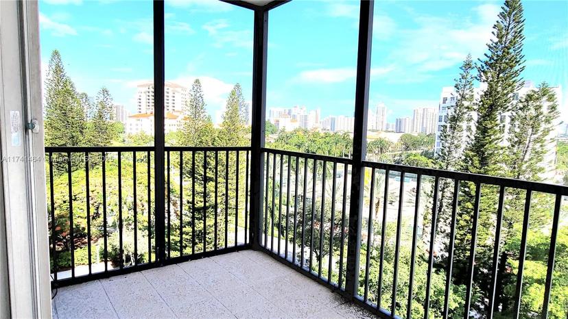 Picture of 20100 W Country Club Dr # 809, Aventura FL 33180
