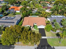 Picture of 2061 NE 207Th St, Miami, FL 33179