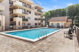 Picture of 995 SW 84Th Ave # 223, Miami, FL 33144