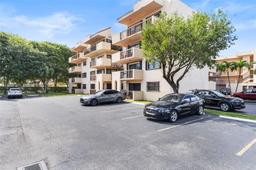 Picture of 995 SW 84Th Ave # 223, Miami, FL 33144