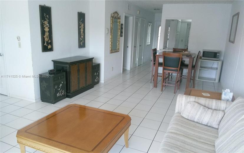 Picture of 465 Paradise Isle Blvd # 207, Hallandale Beach FL 33009