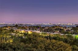 Picture of 2000 Towerside Ter # 910, Miami, FL 33138