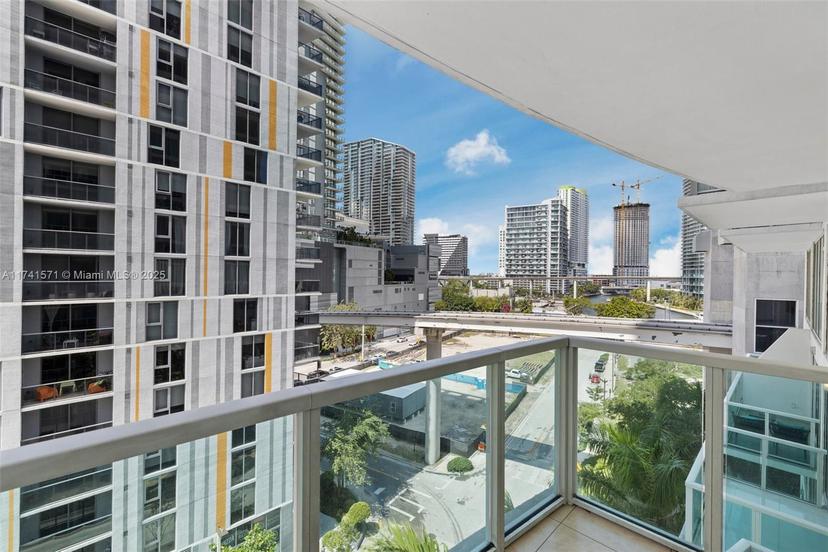 Picture of 41 SE 5Th St # 510, Miami FL 33131