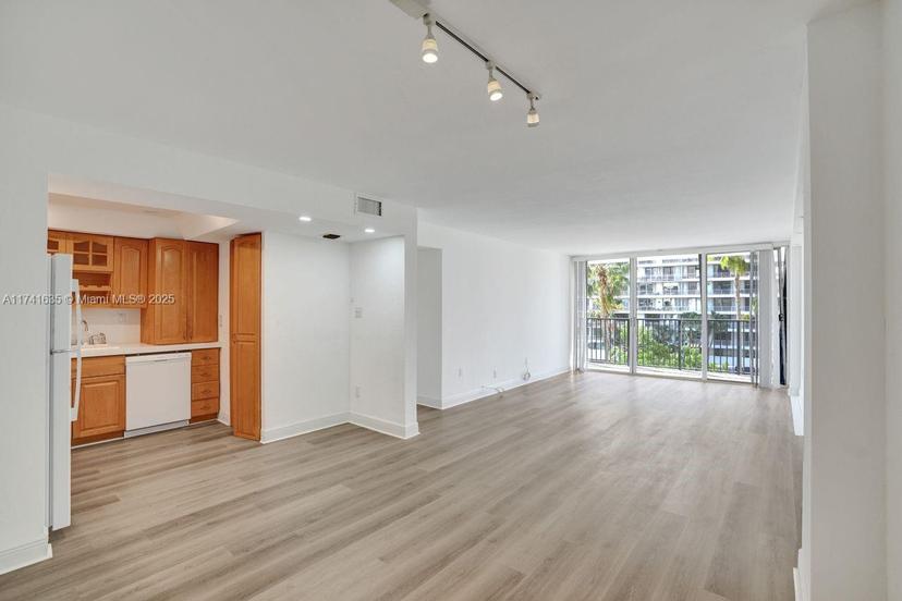 Picture of 1450 Brickell Bay Dr # 503, Miami FL 33131