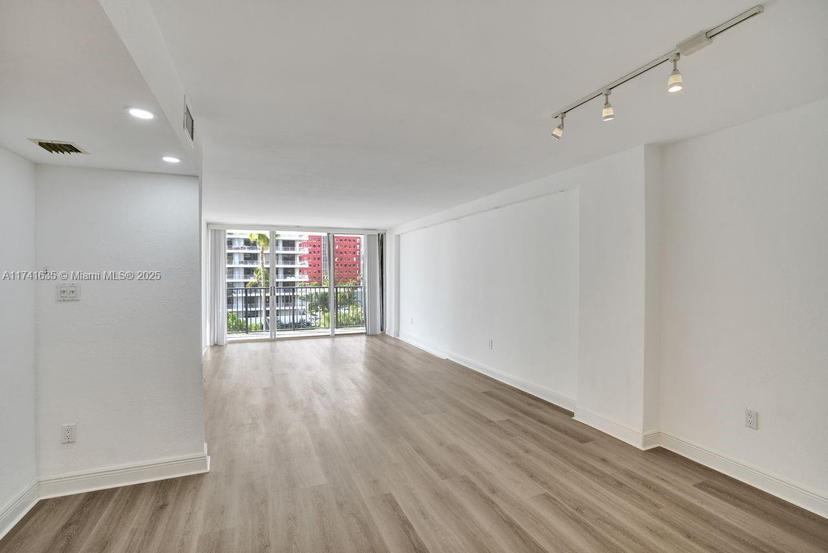 Picture of 1450 Brickell Bay Dr # 503, Miami FL 33131