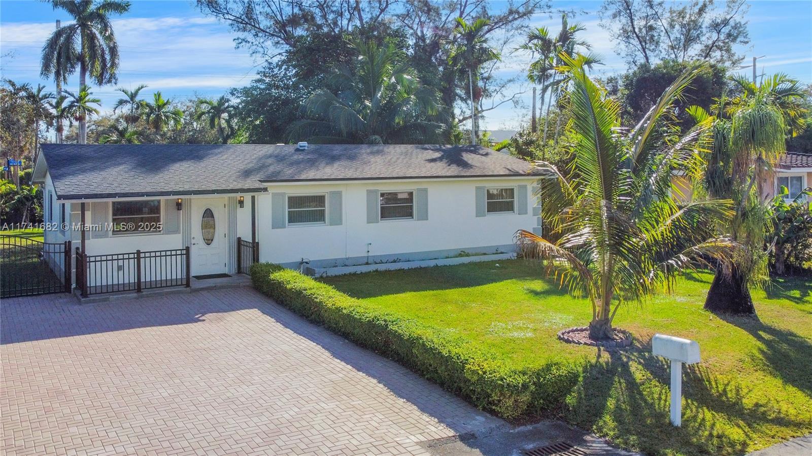 Picture of 6255 SW 62Nd Ct, South Miami, FL 33143