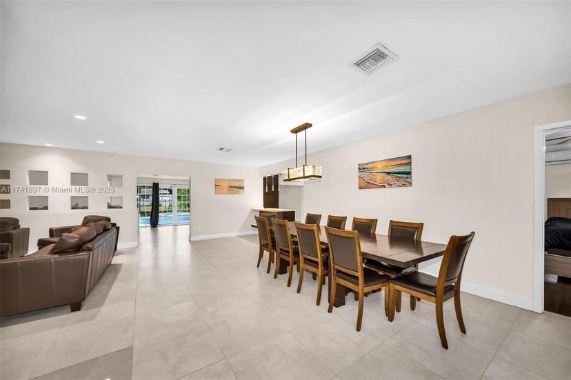 Picture of 2340 NE 192Nd St, Miami FL 33180