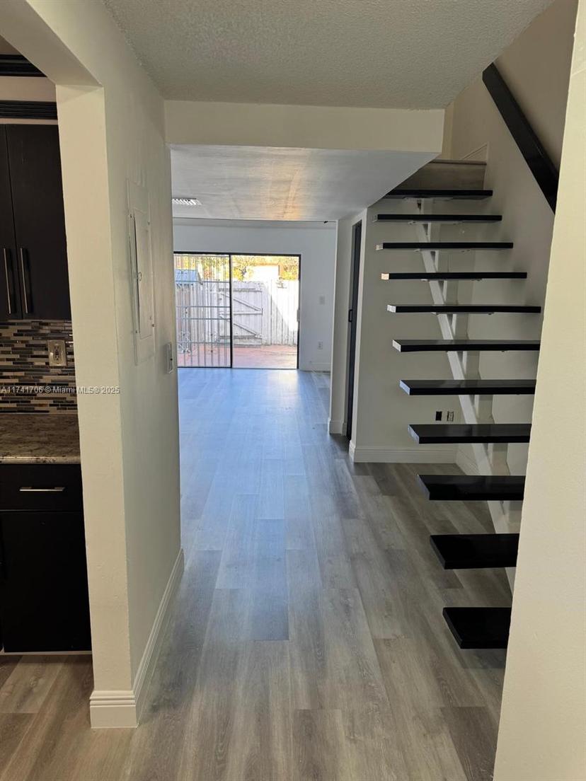 Picture of 10800 NW 7Th St # 3B, Miami FL 33172
