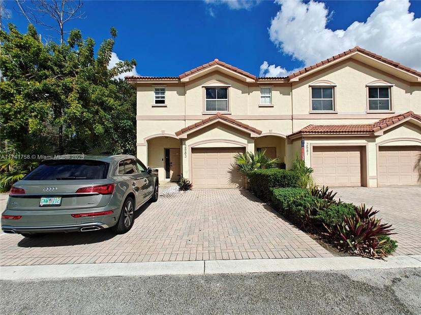 Picture of 2583 Riverside Dr # 2583, Coral Springs FL 33065