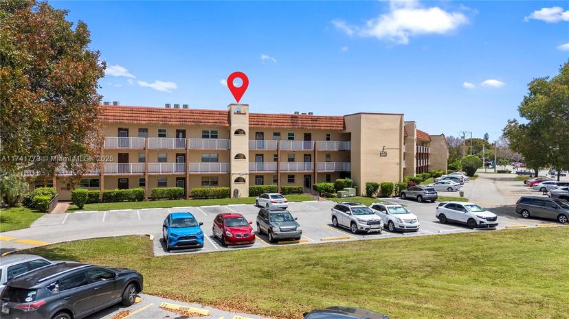Picture of 2811 N Pine Island Rd # 302, Sunrise FL 33322