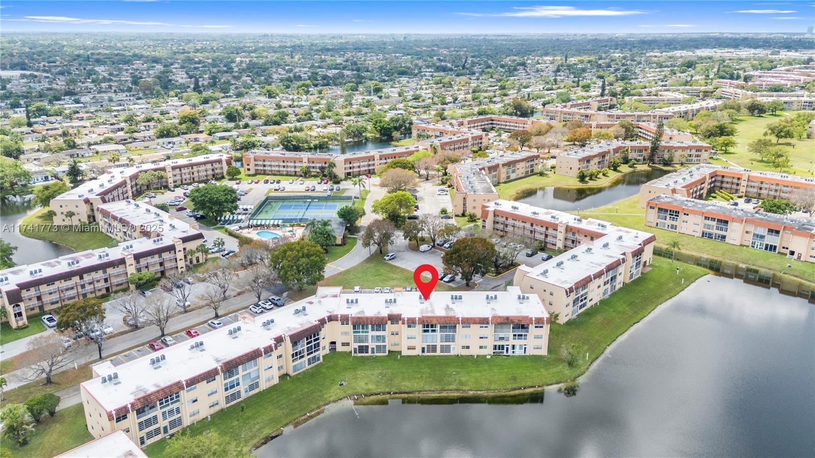 Picture of 2811 N Pine Island Rd # 302, Sunrise, FL 33322