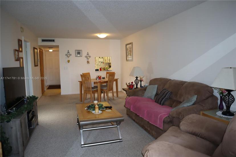 Picture of 3210 Holiday Springs Blvd # 204, Margate FL 33063