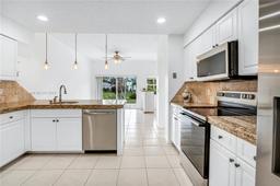 Picture of 8835 S Lake Park Cir S, Davie, FL 33328