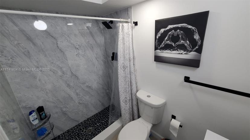 Picture of 231 174Th St # 1407, Sunny Isles Beach FL 33160