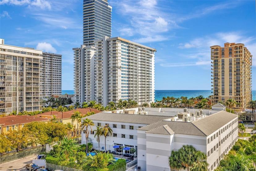 Picture of 3113 S Ocean Dr # 804, Hallandale Beach FL 33009