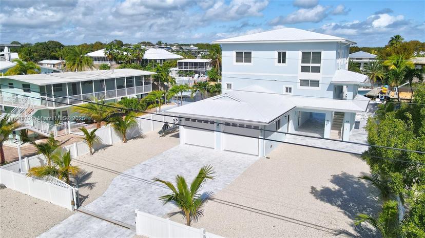 Picture of 48 S Andros Rd, Key Largo FL 33037