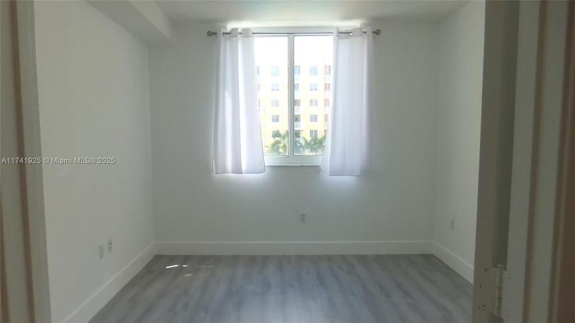 Picture of 2775 NE 187Th St # 329, Aventura FL 33180