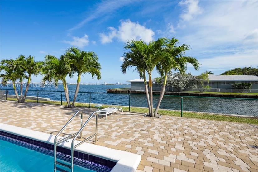 Picture of 1700 NE 105Th St # 512, Miami Shores FL 33138