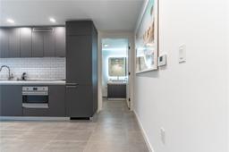 Picture of 227 NE 2Nd St # 2610, Miami, FL 33132