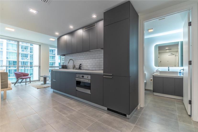 Picture of 227 NE 2Nd St # 2610, Miami FL 33132