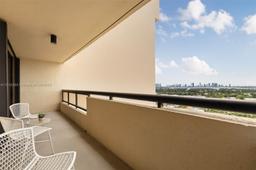 Picture of 2555 Collins Ave # 2210, Miami Beach, FL 33140