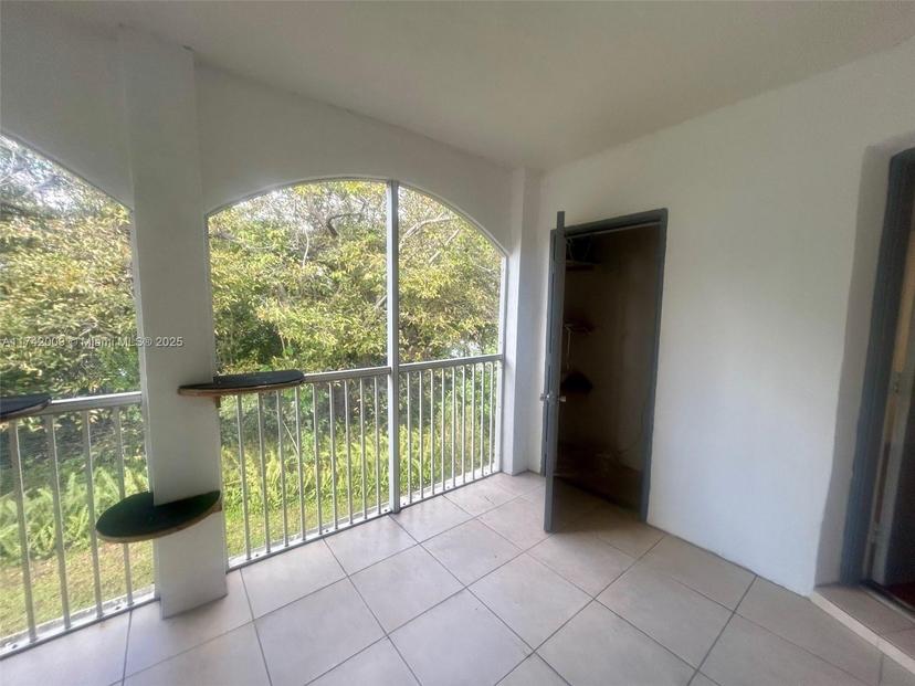 Picture of 815 W Boynton Beach Blvd # 207, Boynton Beach FL 33426