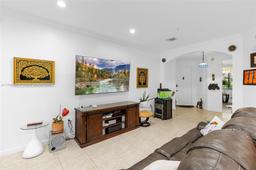 Picture of 2900 NW 125Th Ave # 212, Sunrise, FL 33323