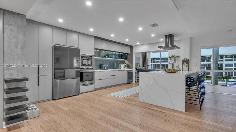 Picture of 3051 NE 47Th Ct # 207, Fort Lauderdale FL 33308
