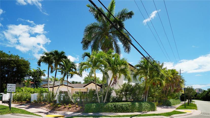 Picture of 691 Ridgewood Rd, Key Biscayne FL 33149