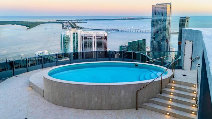 Picture of 1000 Brickell Plz, Miami FL 33131