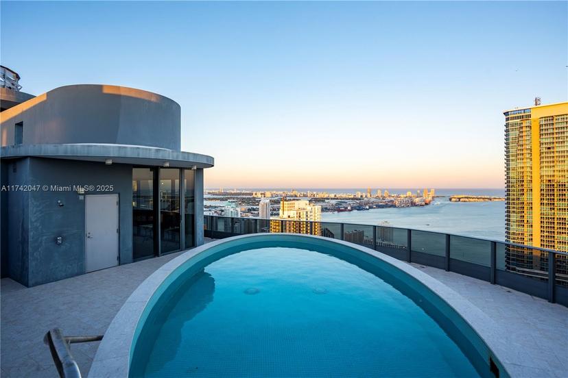 Picture of 1000 Brickell Plz, Miami FL 33131