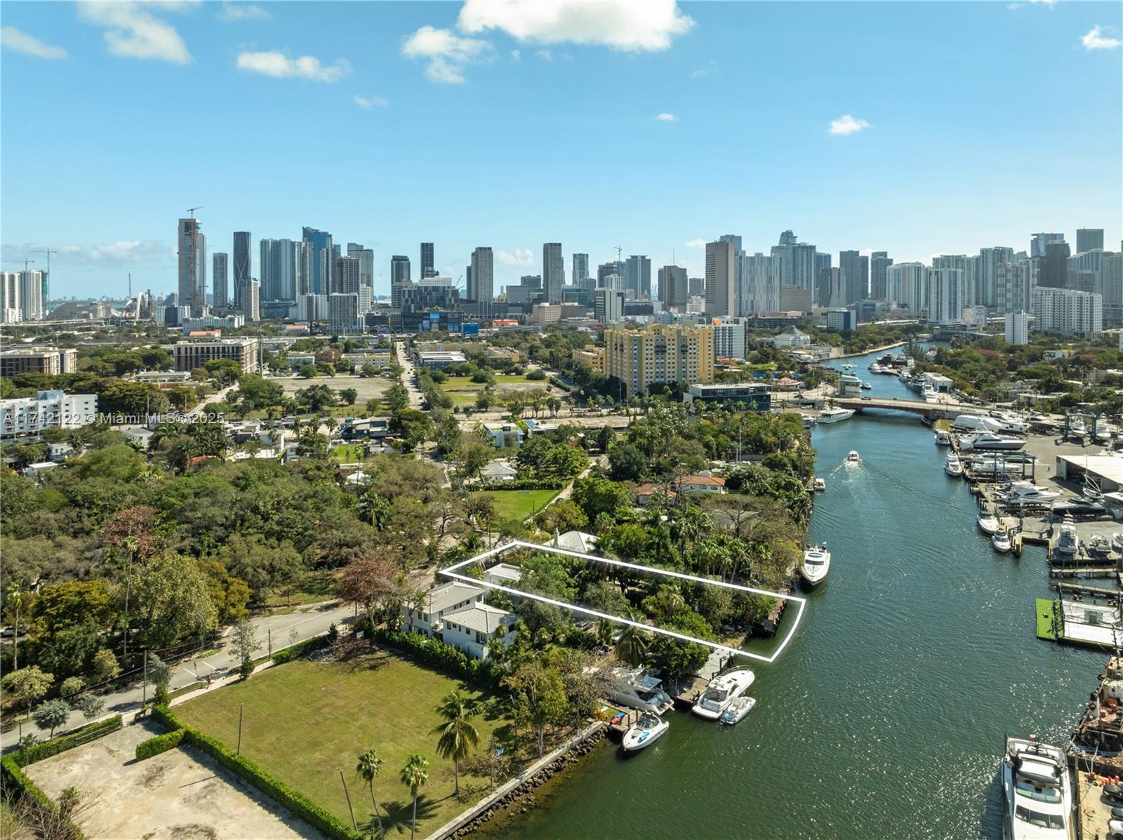 Picture of 678 NW North River Dr, Miami, FL 33136