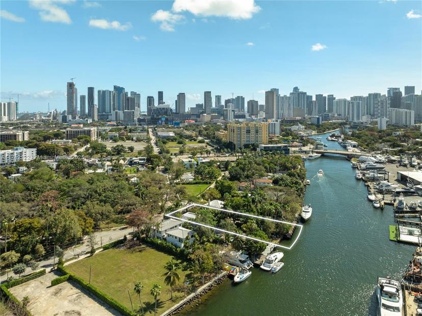 Picture of 678 NW North River Dr, Miami FL 33136